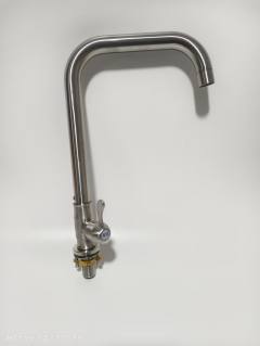 LG-1003KF-A  304宝塔单冷七字24管（带滚珠）